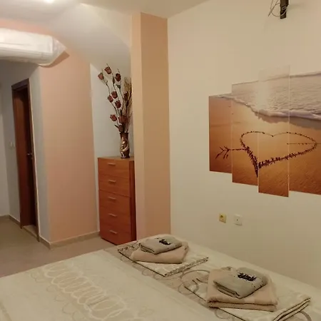 Pearl Apartment