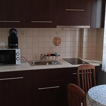 Pearl Apartment *