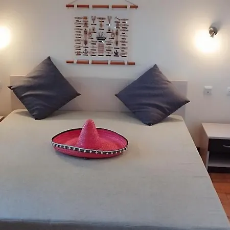 Pearl Apartment *